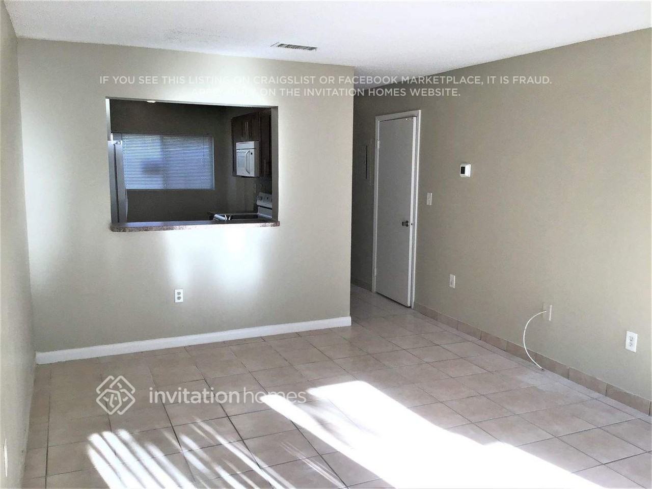 9489 Palm Cir N #9489 - Photo 3 of 12