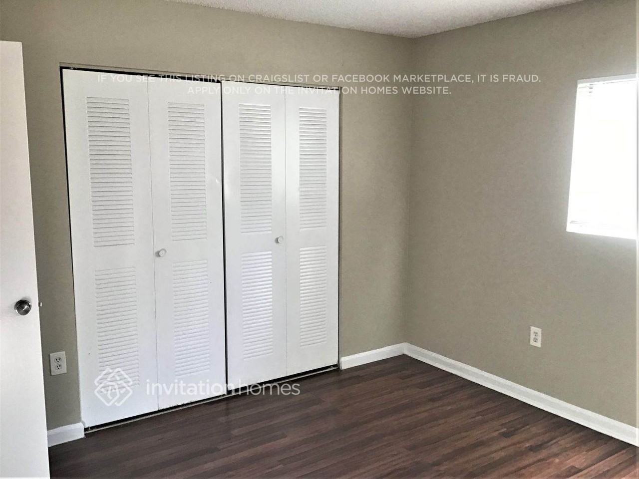 9489 Palm Cir N #9489 - Photo 5 of 12