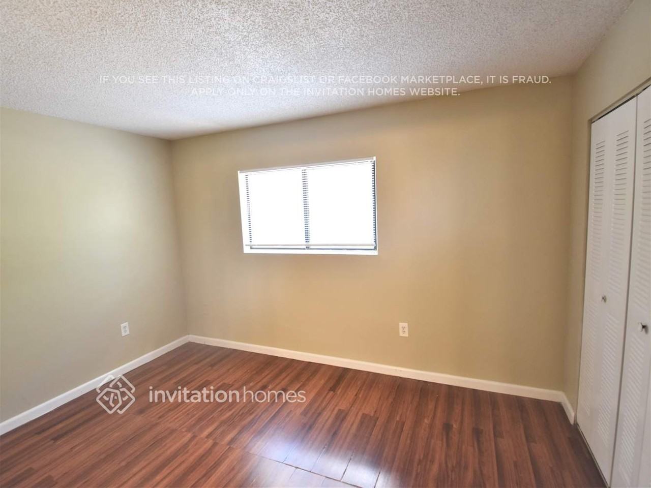 9489 Palm Cir N #9489 - Photo 6 of 12