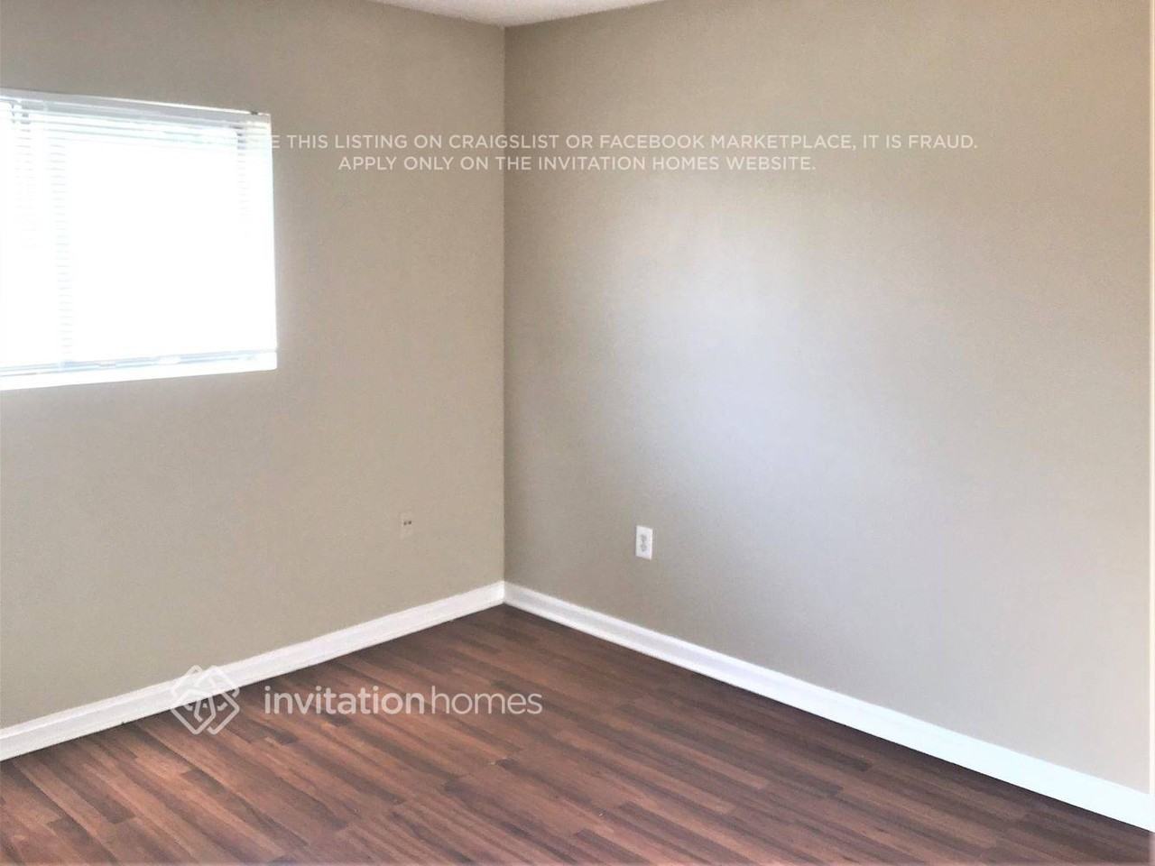 9489 Palm Cir N #9489 - Photo 7 of 12