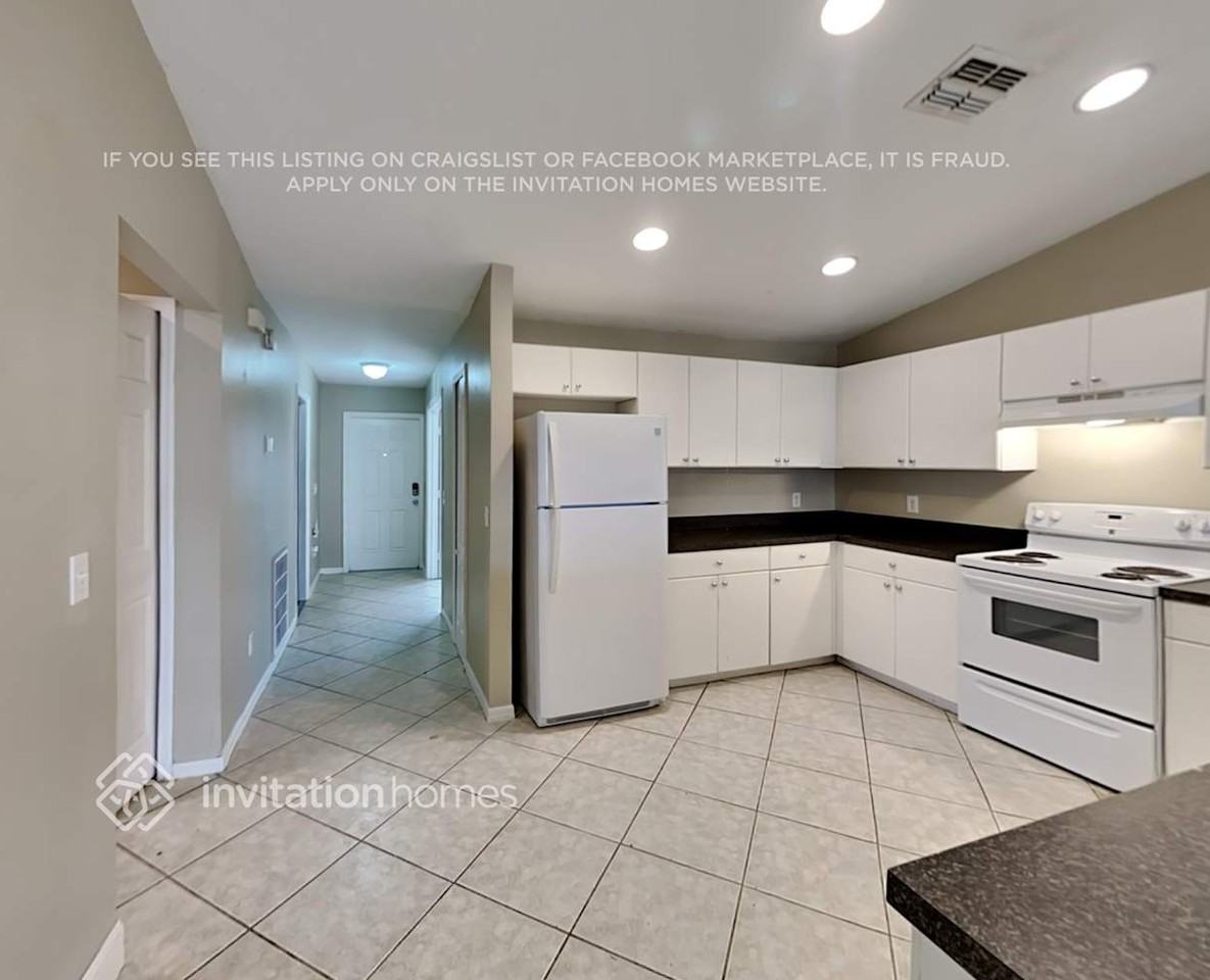 4822 Leonard Blvd S - Photo 5 of 18