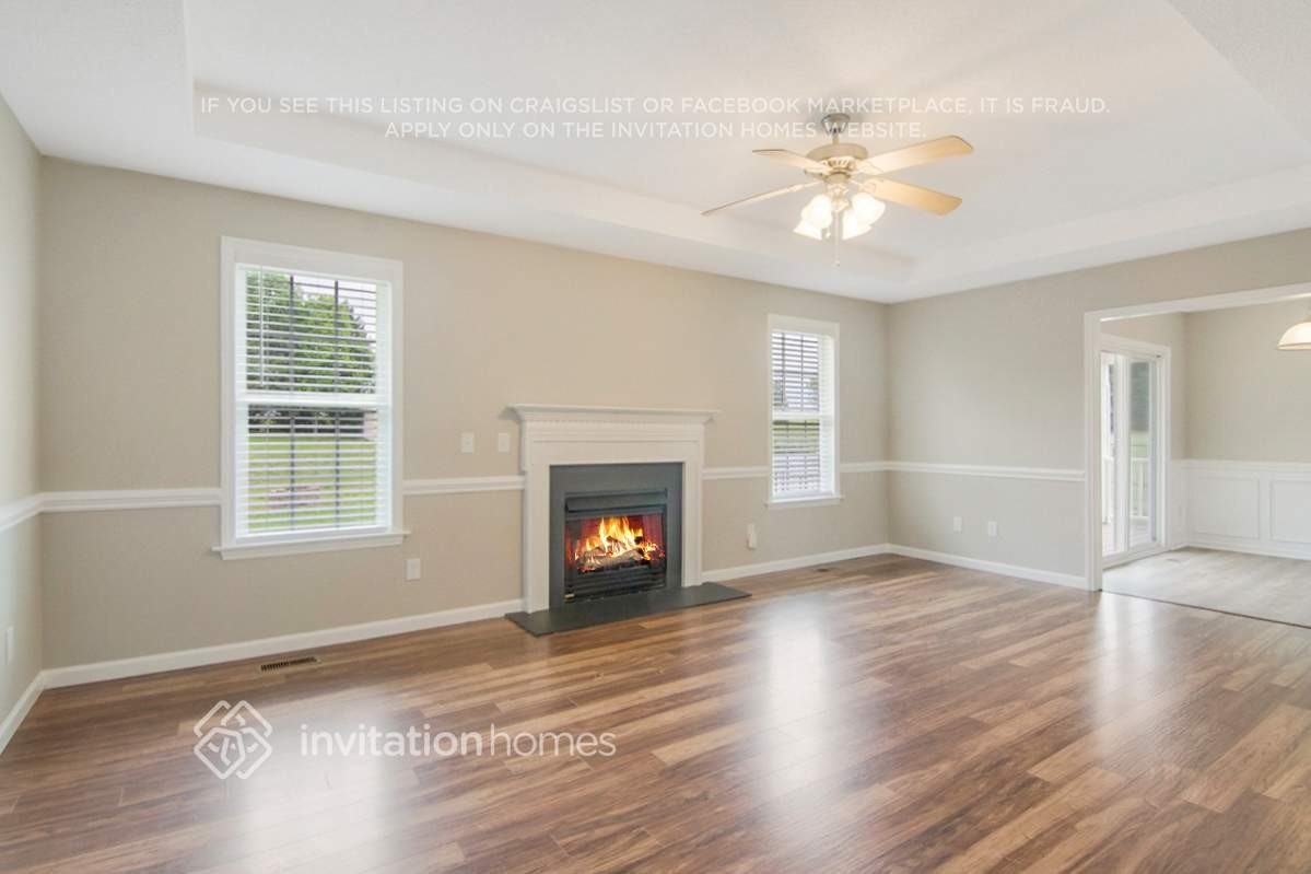 386 Rosa Cir - Photo 2 of 21