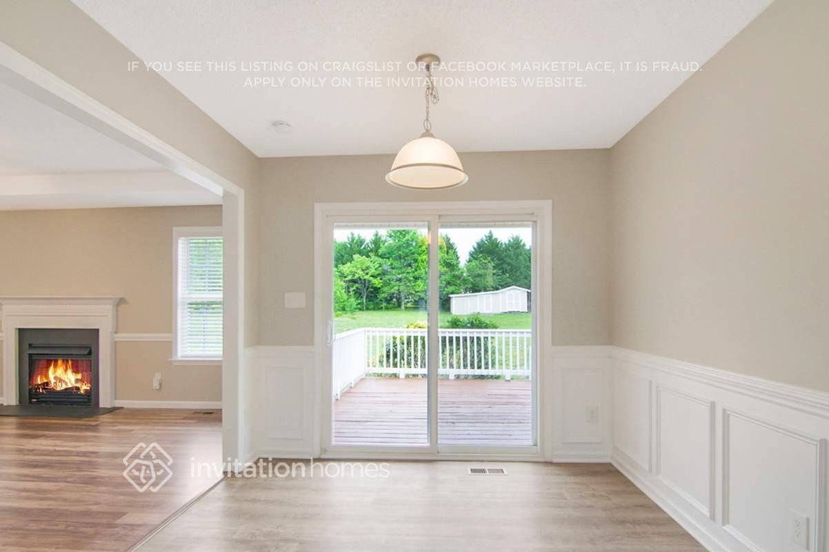 386 Rosa Cir - Photo 4 of 21