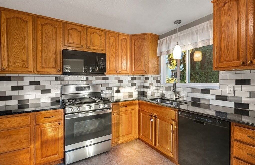 17834 147th Pl Ne - Photo 6 of 19