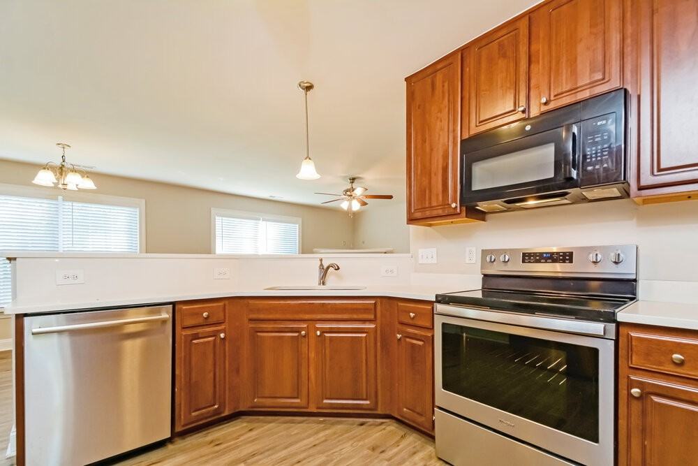 225 Braxcarr St - Photo 5 of 17