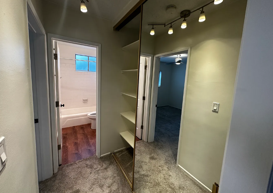 3045 E Theresa St #5 - Photo 4 of 11