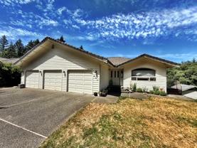 634 Ne Dawn Rd #1 - Photo 1 of 1