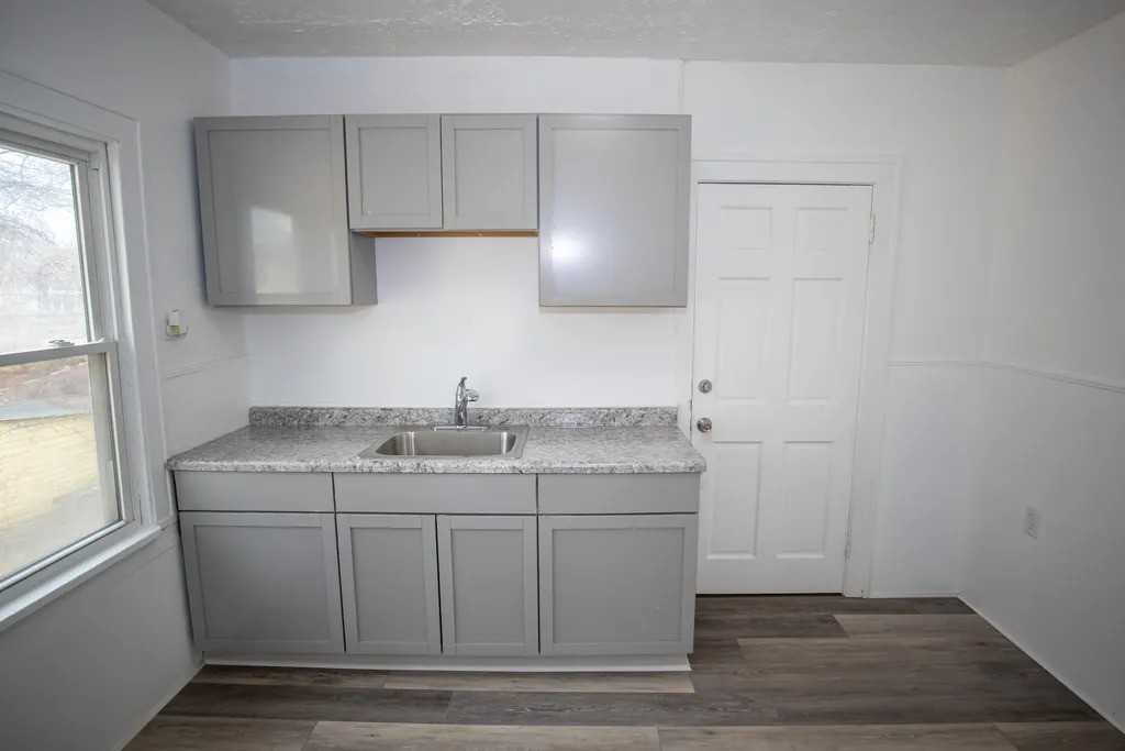 13706 Coit Rd Lowr #1 - Photo 7 of 12