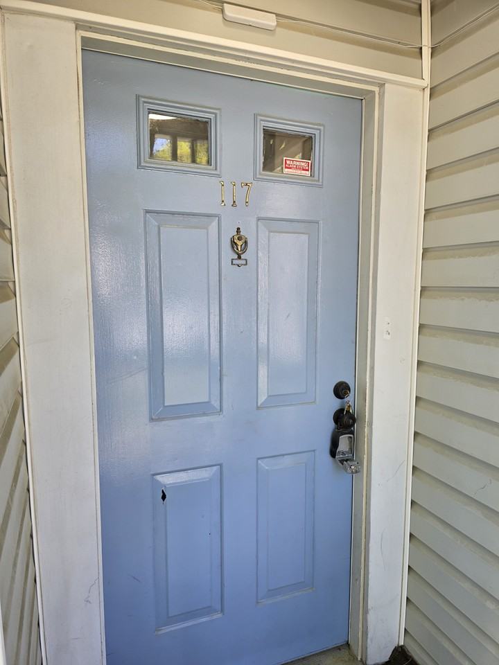 117 Kingsbury Dr #1 - Photo 3 of 50