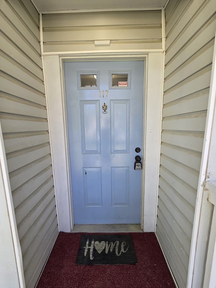 117 Kingsbury Dr #1 - Photo 4 of 50
