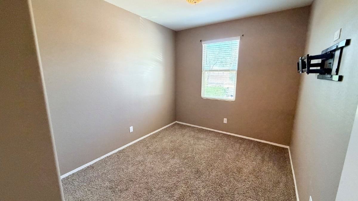 37844 W Amalfi Ave - Photo 4 of 18