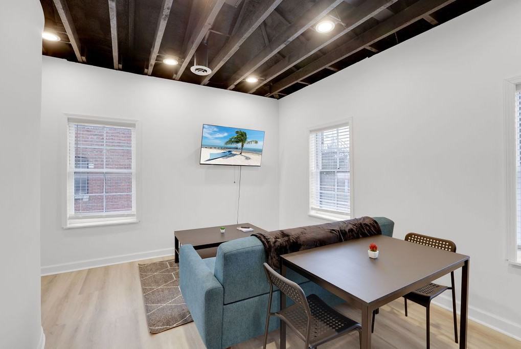 145 E Livingston Ave #C - Photo 5 of 15