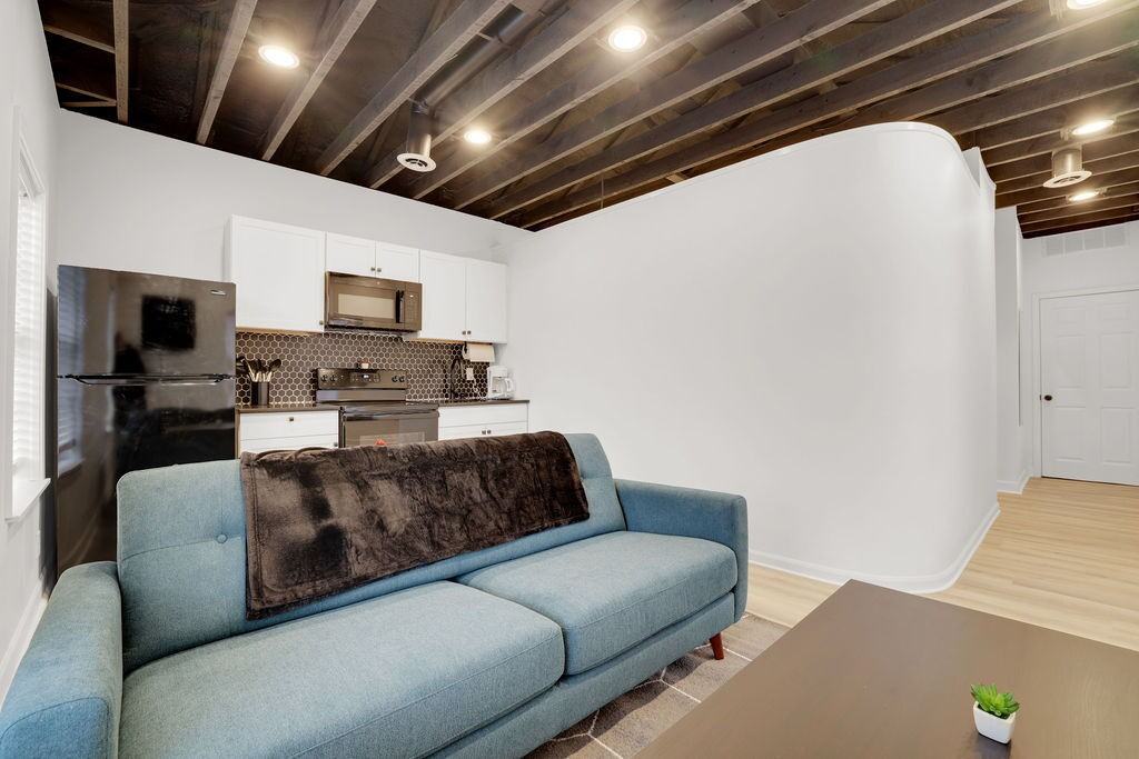 145 E Livingston Ave #C - Photo 6 of 15