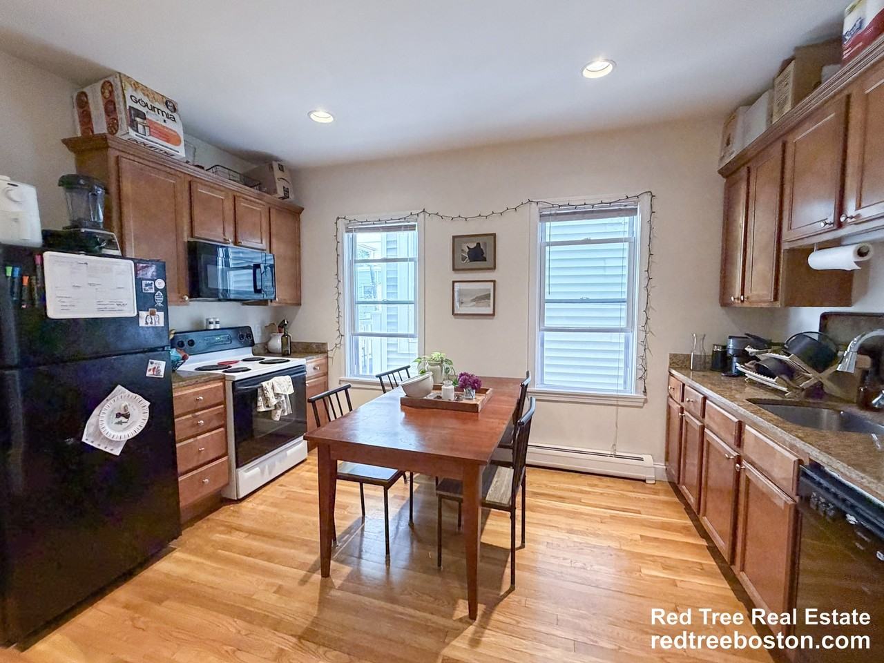 143 Hillside St #2 - Photo 4 of 20