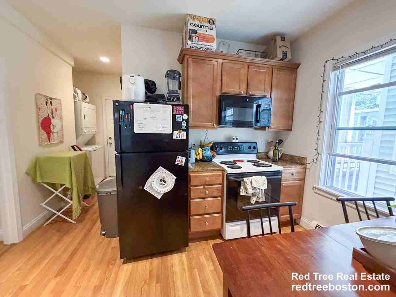 143 Hillside St #2 - Photo 5 of 20
