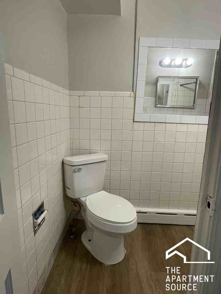 5221 W Belmont Ave #2R - Photo 6 of 11