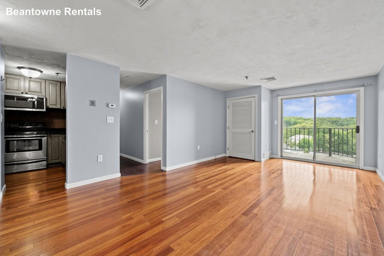 Willard St #602 - Photo 2 of 23