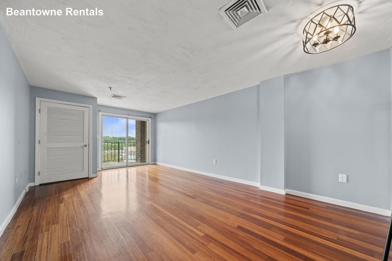 Willard St #602 - Photo 4 of 23