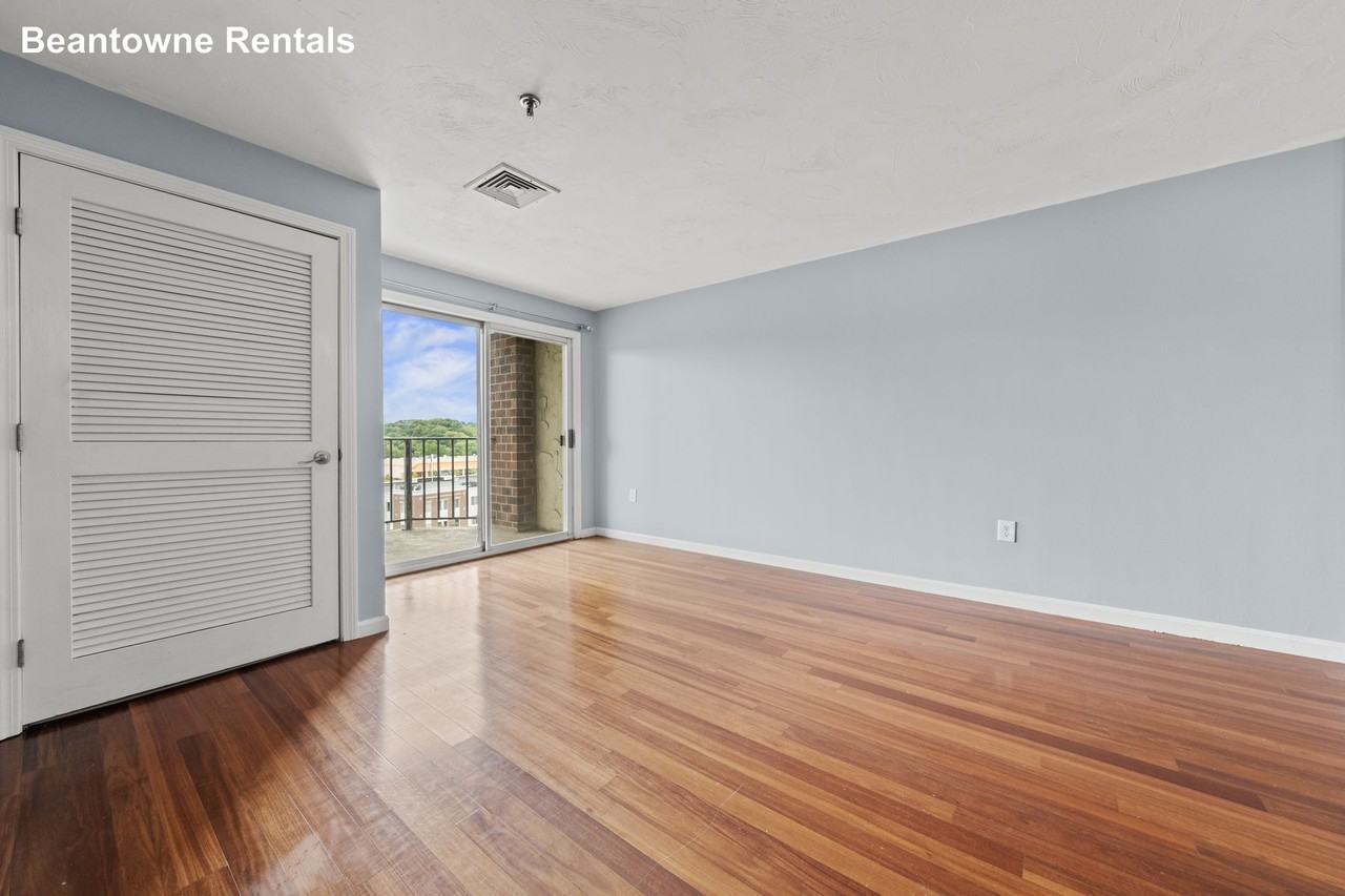 Willard St #602 - Photo 5 of 23