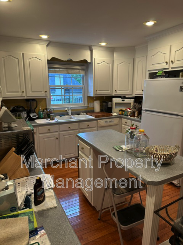 8 Capstone Ct - Photo 5 of 7
