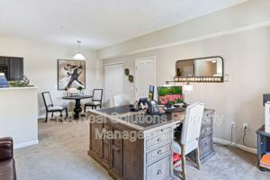 featured image of 1605 Gilmore Park Ave