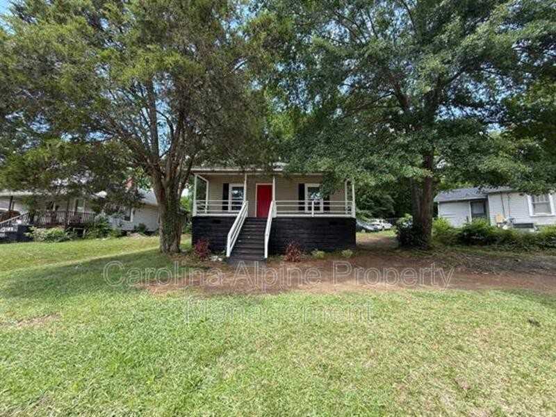 421 Carolina Ave - Photo 3 of 20