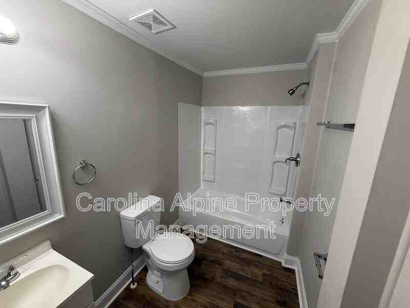 421 Carolina Ave - Photo 7 of 20