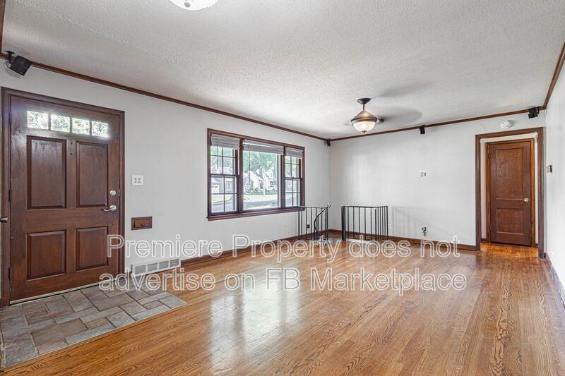 3029 W 74th St - Photo 2 of 18