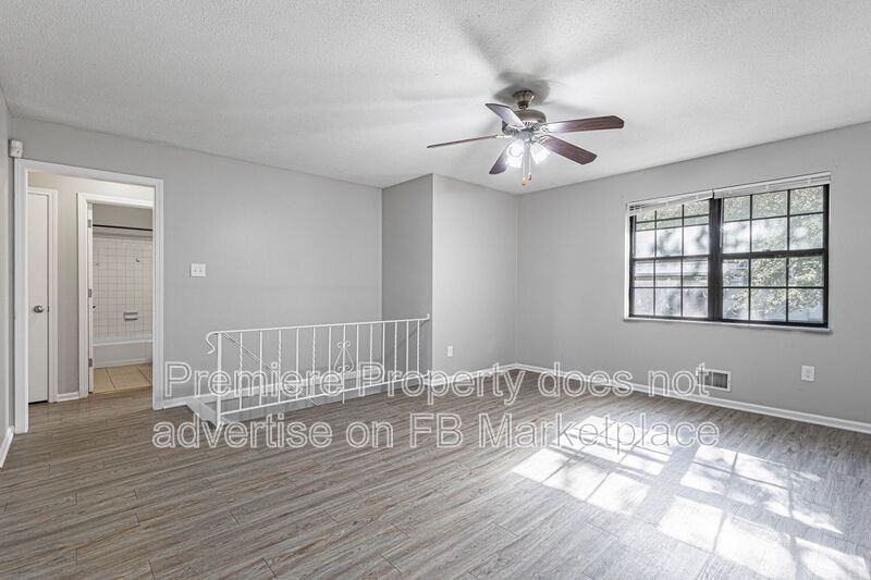 2527 Nw 6th St - Photo 2 of 15