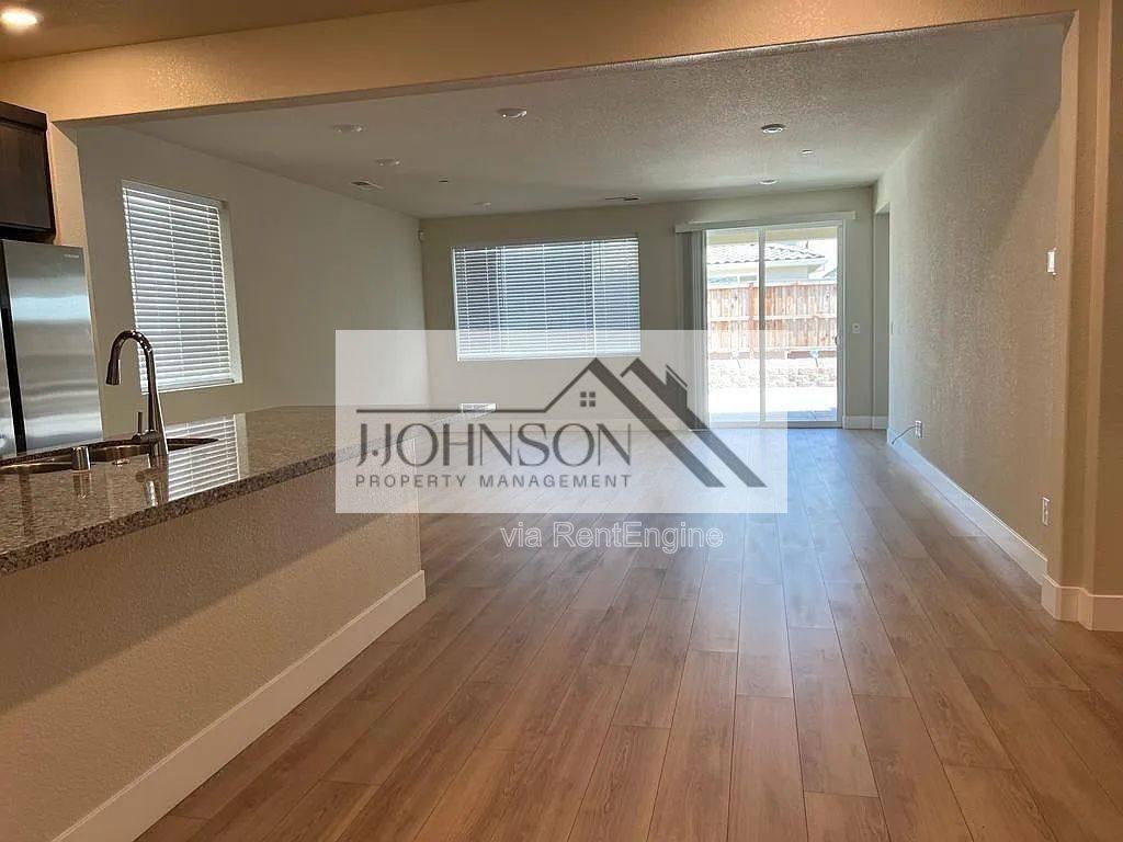 16972 Bernstein Ave - Photo 2 of 10