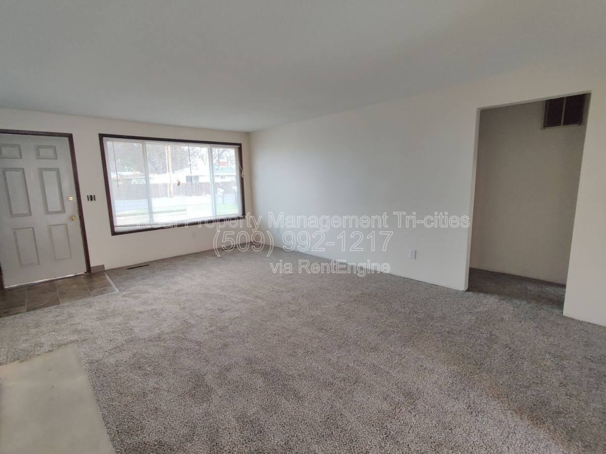 708 N Rd #34 - Photo 2 of 10