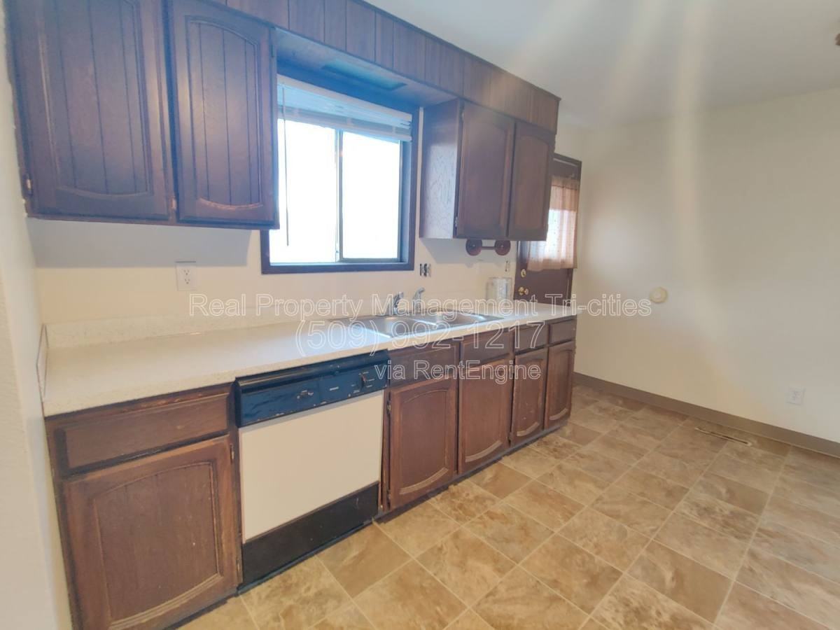 708 N Rd #34 - Photo 6 of 10