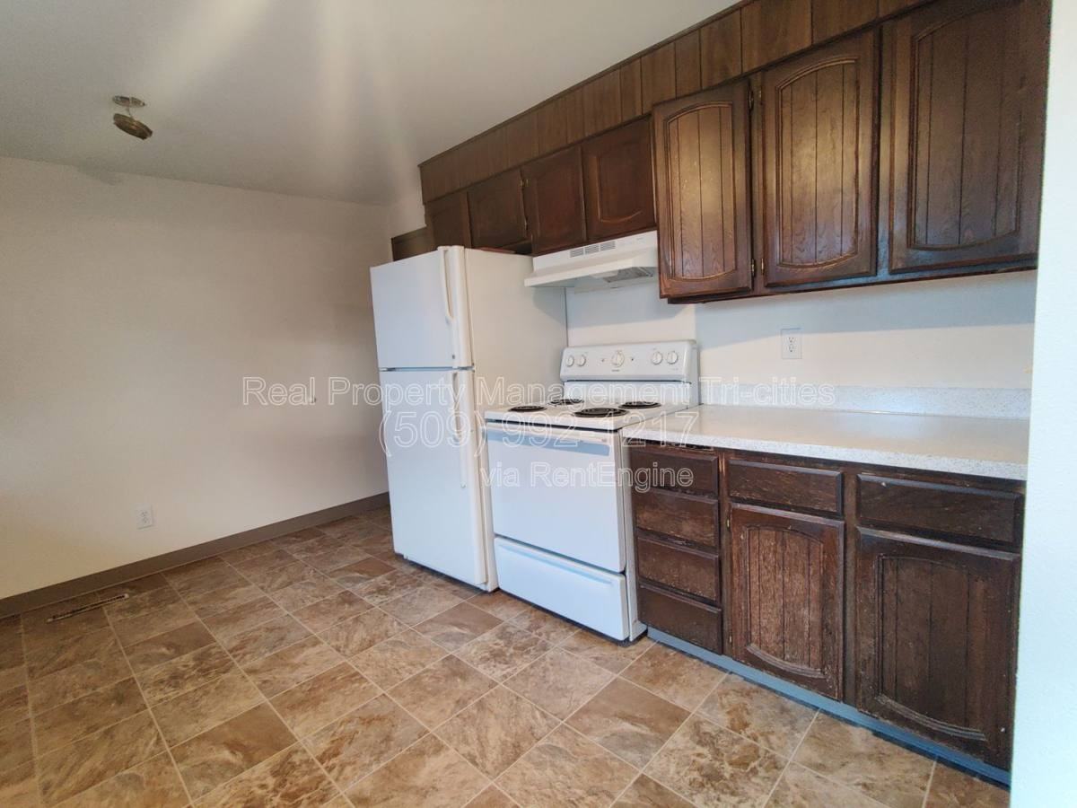 708 N Rd #34 - Photo 7 of 10
