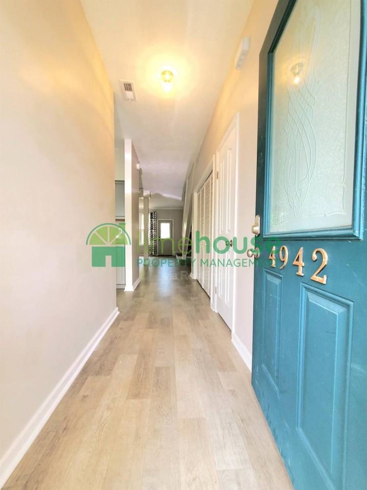 4942 April Ave - Photo 3 of 10