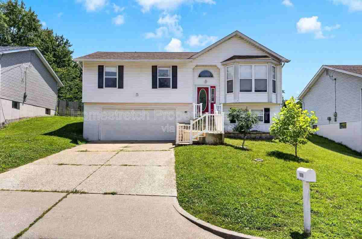 10608 Canter Way - Photo 3 of 10