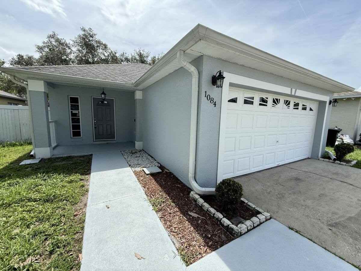 1084 Amanda Kay Cir #1 - Photo 2 of 10