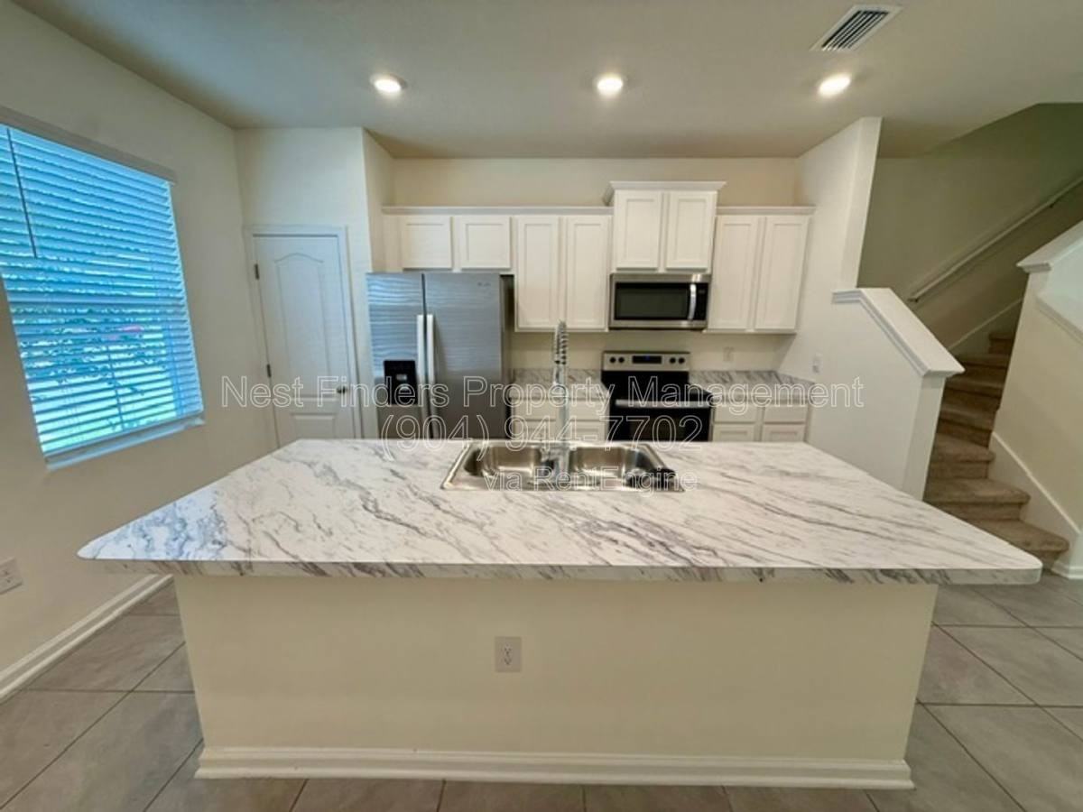 873 Gate Run Rd - Photo 3 of 10
