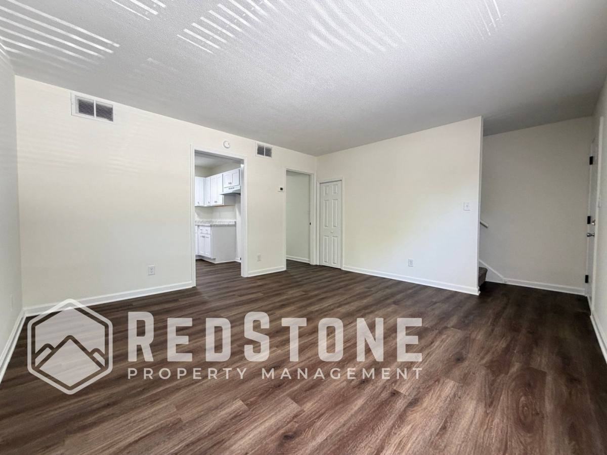 1507 Tucker St #C - Photo 2 of 10