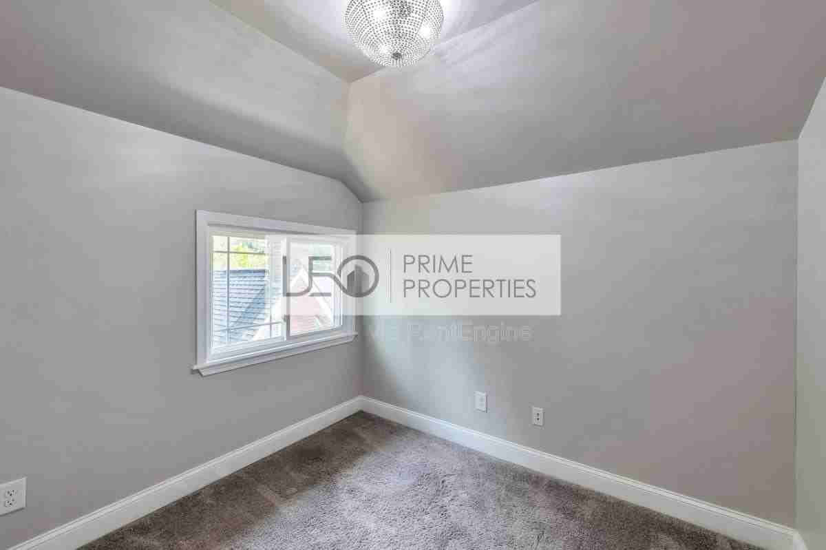 1745 Sylvan Rd Sw - Photo 3 of 10