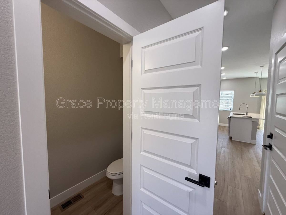 2820 W 53rd Ave - Photo 3 of 10