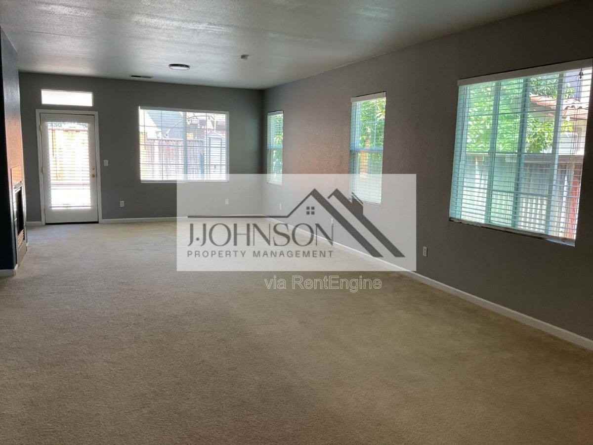 4343 Middlefield Dr - Photo 2 of 10