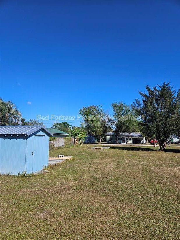 3005 Beatrice Pl - Photo 2 of 10