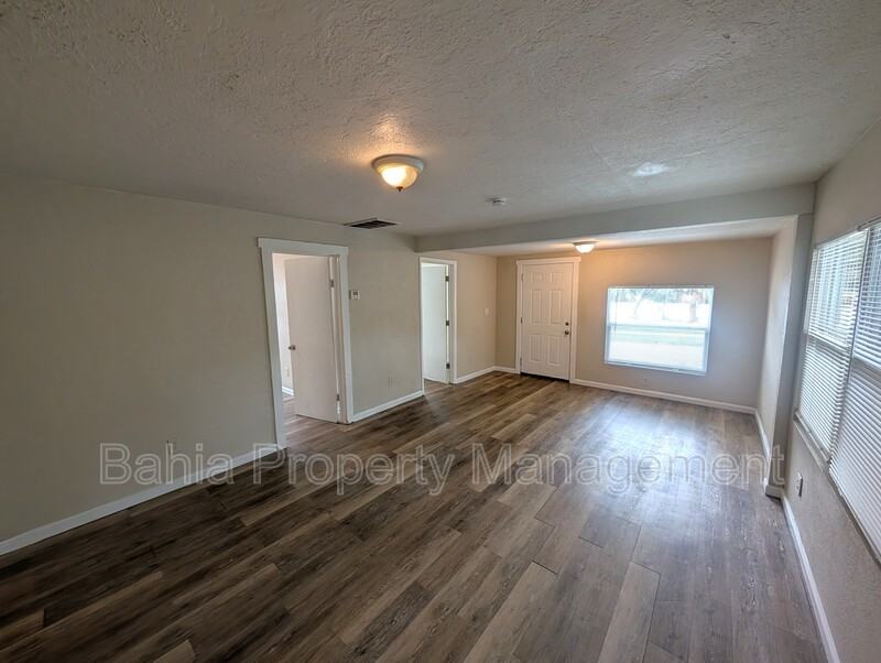 1013 20th Ave S - Photo 5 of 19