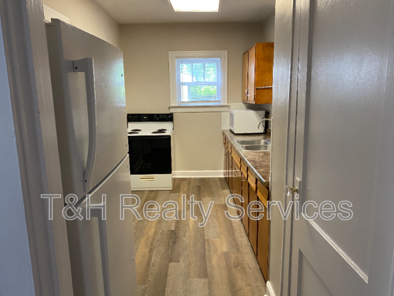 6158 Winthrop Ave - Photo 6 of 19
