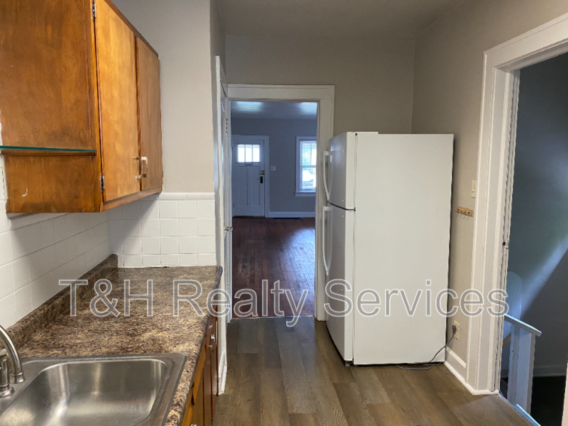 6158 Winthrop Ave - Photo 7 of 19