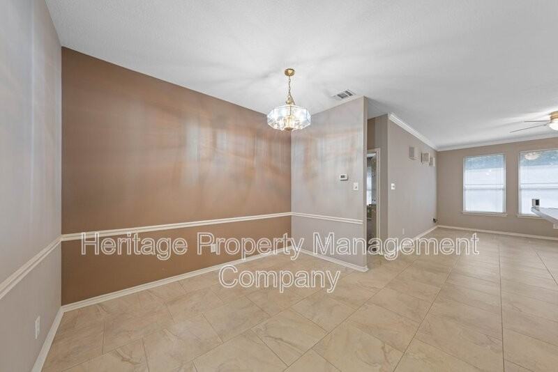 12219 Stable Fork Dr - Photo 4 of 31