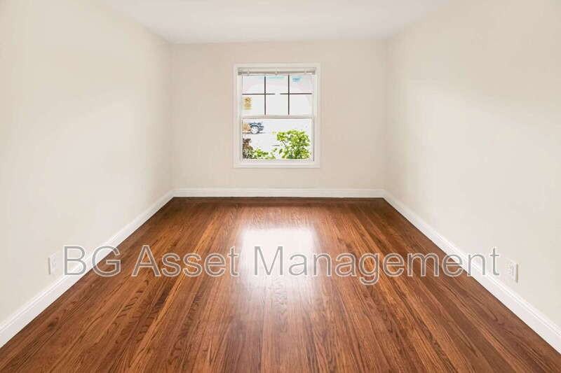 2301 8th St - Photo 3 of 13