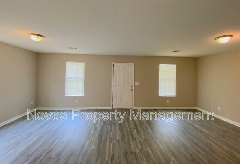 191 Harvell Dr #J1 - Photo 4 of 17