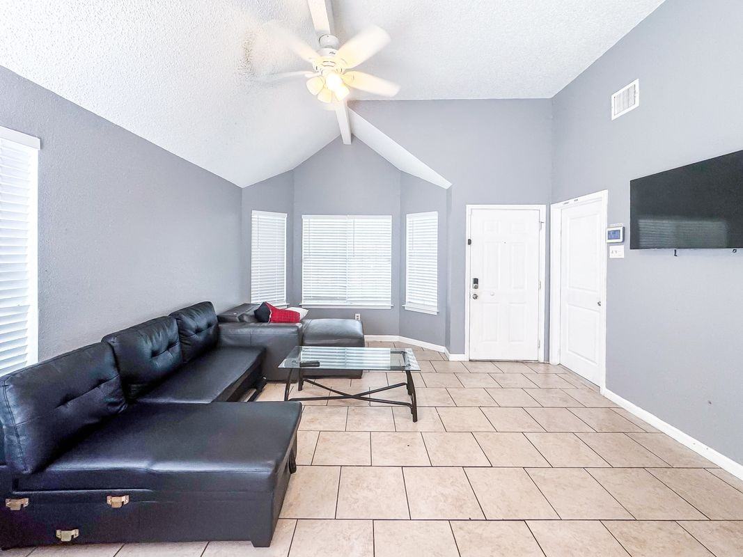 18579 N Lyford Dr - Photo 6 of 16