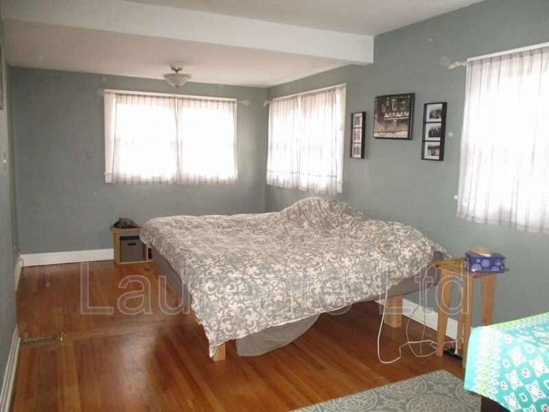 953 Garfield St - Photo 4 of 8